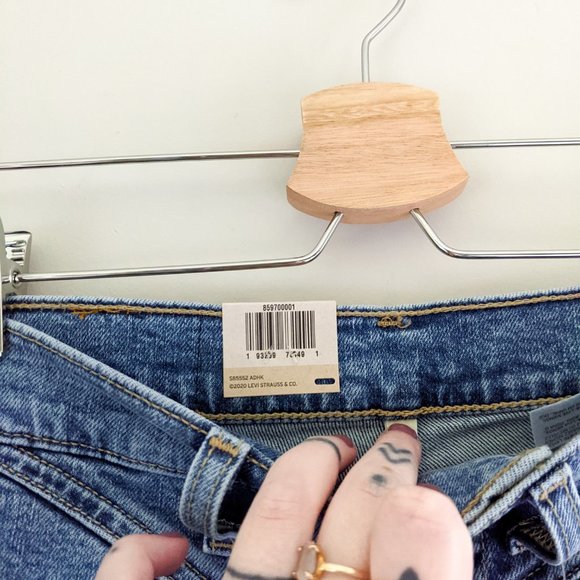 New Levi's High-Rise Stretchy Blue Denim Shorts Size 24 - Picture 6 of 10